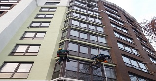 Установка крыши на балкон Озёрск цена от 1045 руб. м/2.